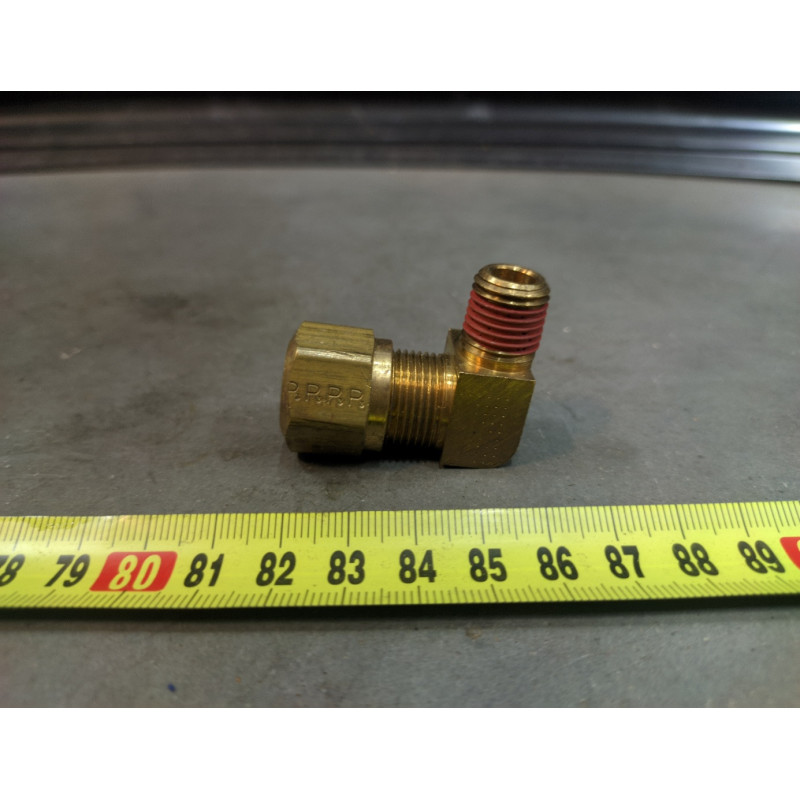 CM21   ZLACZKA-FITTING-1332128-HYSTER nr kat: 0